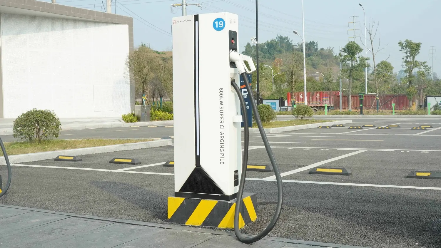 Como o carregamento rápido DC afeta a integridade da bateria EV